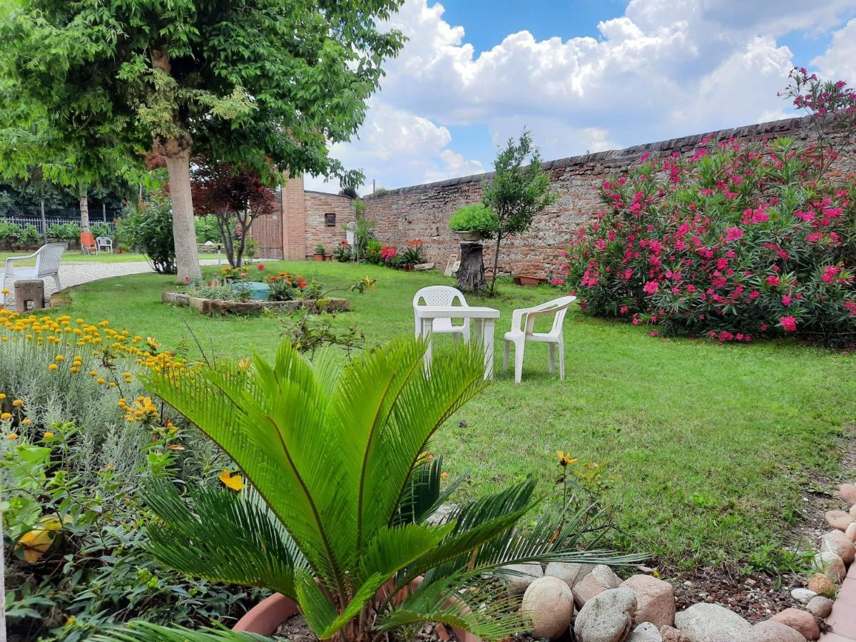 Corte Morona Marmirolo Buitenkant foto